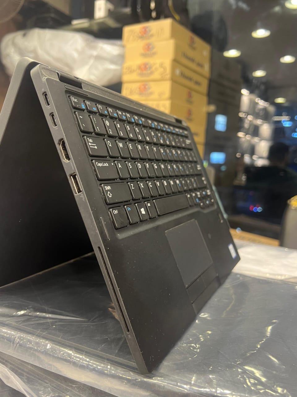 Dell Latitude 7389